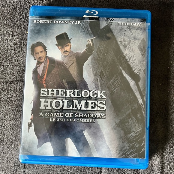 Sherlock Holmes: A Game of Shadows Blu-ray & DVD - Picture 2 of 3
